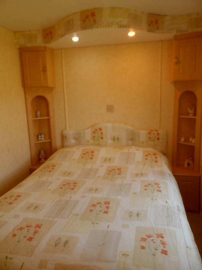 Luxury Mobile Home Near Perranporth Situated On A Quiet Farm Truro Eksteriør bilde