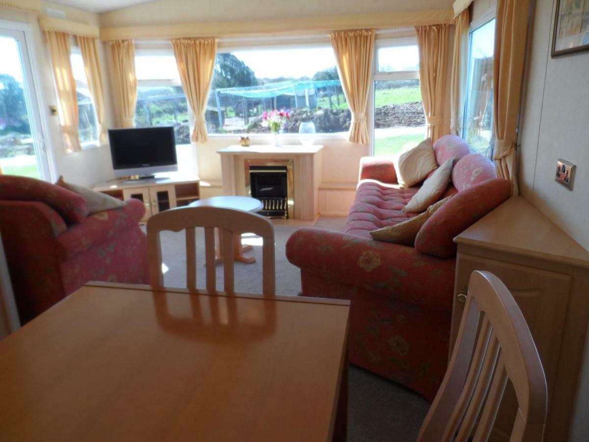 Luxury Mobile Home Near Perranporth Situated On A Quiet Farm Truro Eksteriør bilde