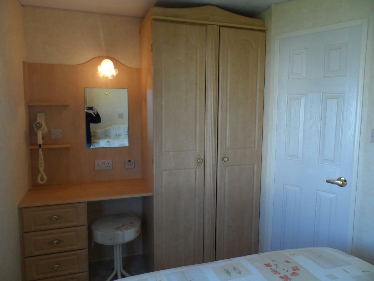 Luxury Mobile Home Near Perranporth Situated On A Quiet Farm Truro Eksteriør bilde