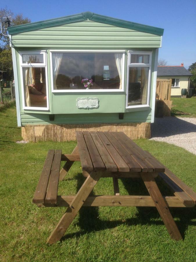 Luxury Mobile Home Near Perranporth Situated On A Quiet Farm Truro Eksteriør bilde